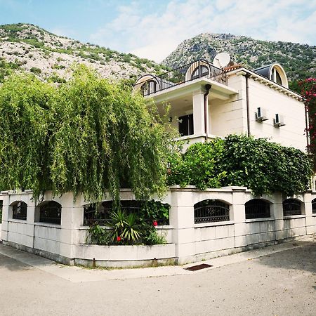 Villa Teuta Risan Buitenkant foto