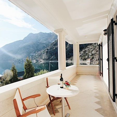 Villa Teuta Risan Buitenkant foto